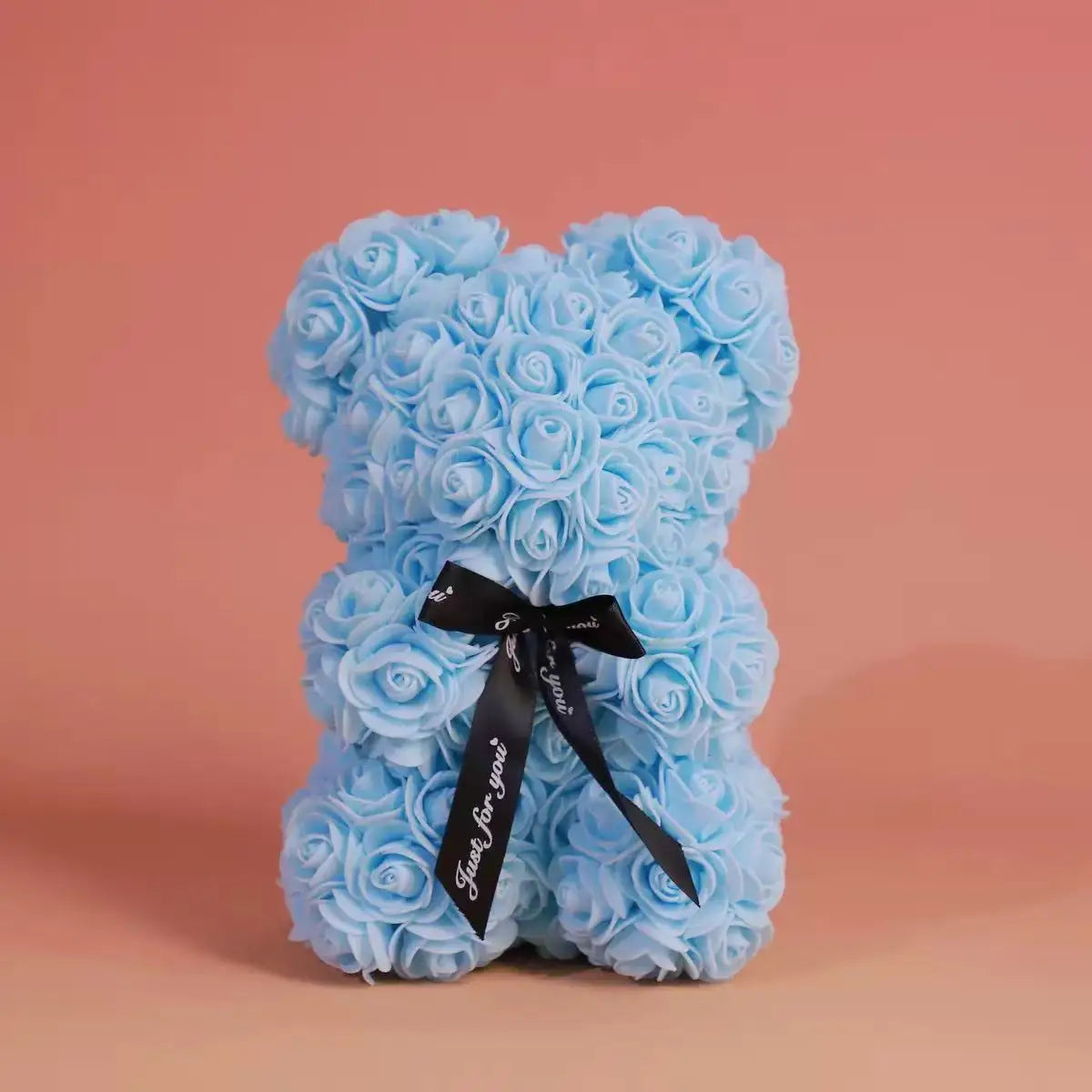 1Ursuleț din Trandafiri Artificiali 25 cm, cu Cutie – Cadou Romantic pentru Valentine’s Day