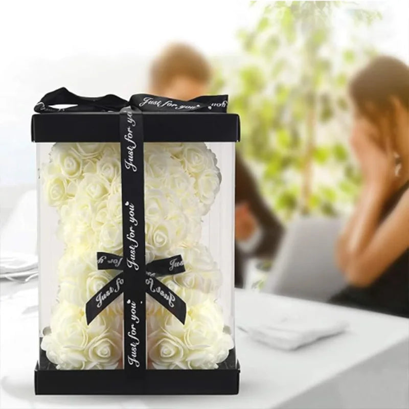 1Ursuleț din Trandafiri Artificiali 25 cm, cu Cutie – Cadou Romantic pentru Valentine’s Day